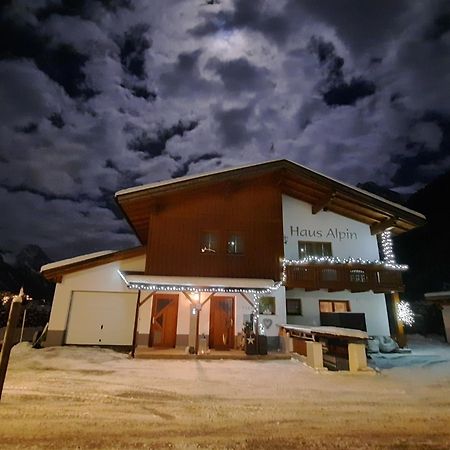 Haus Alpin Apartments Pettneu am Arlberg Bagian luar foto
