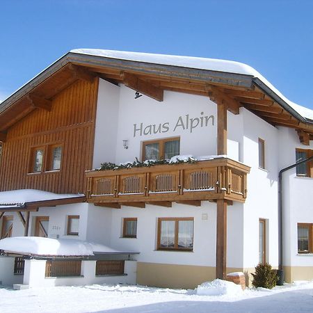 Haus Alpin Apartments Pettneu am Arlberg Bagian luar foto