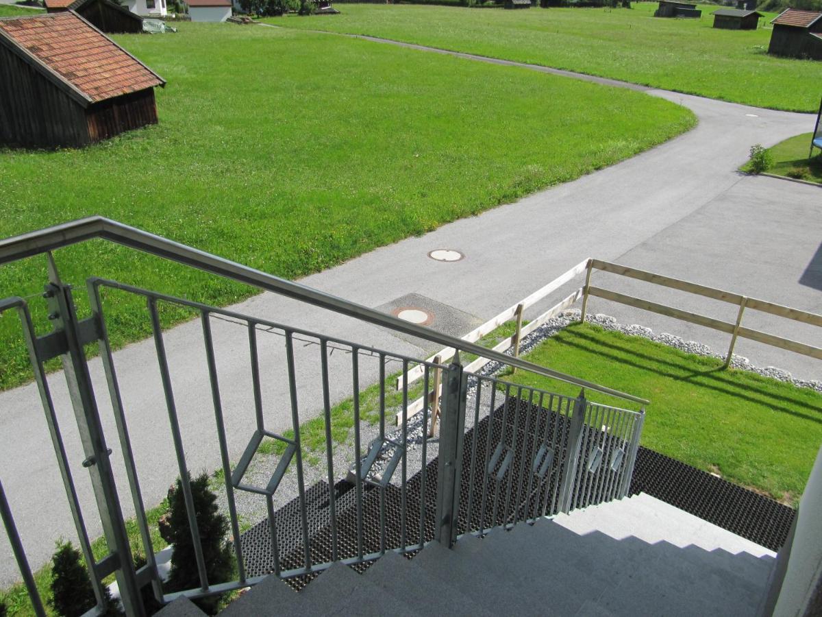 Haus Alpin Apartments Pettneu am Arlberg Ruang foto