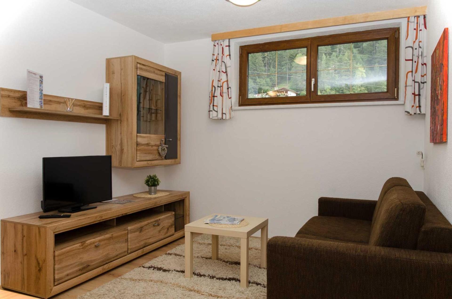 Haus Alpin Apartments Pettneu am Arlberg Bagian luar foto