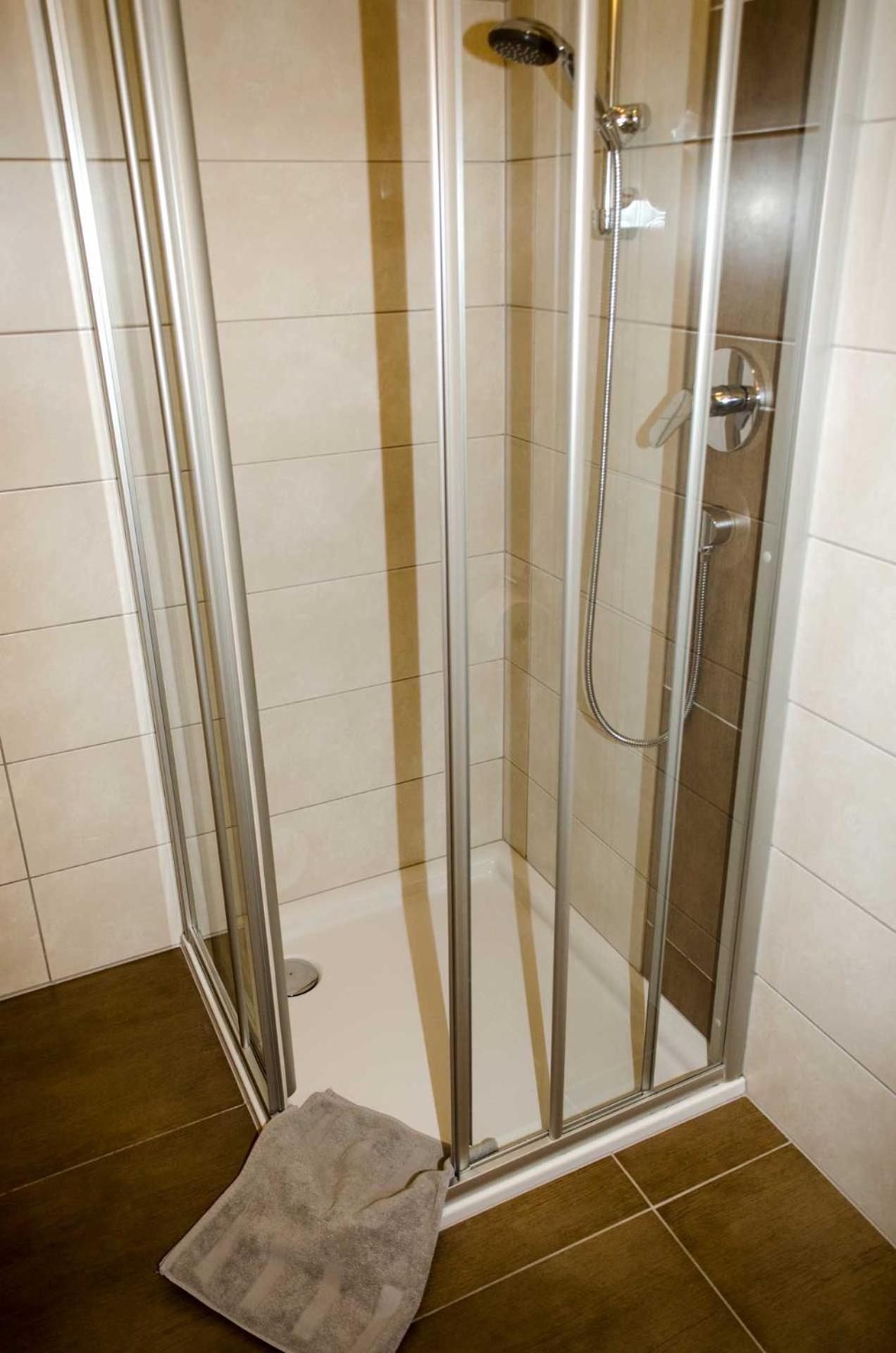 Haus Alpin Apartments Pettneu am Arlberg Bagian luar foto