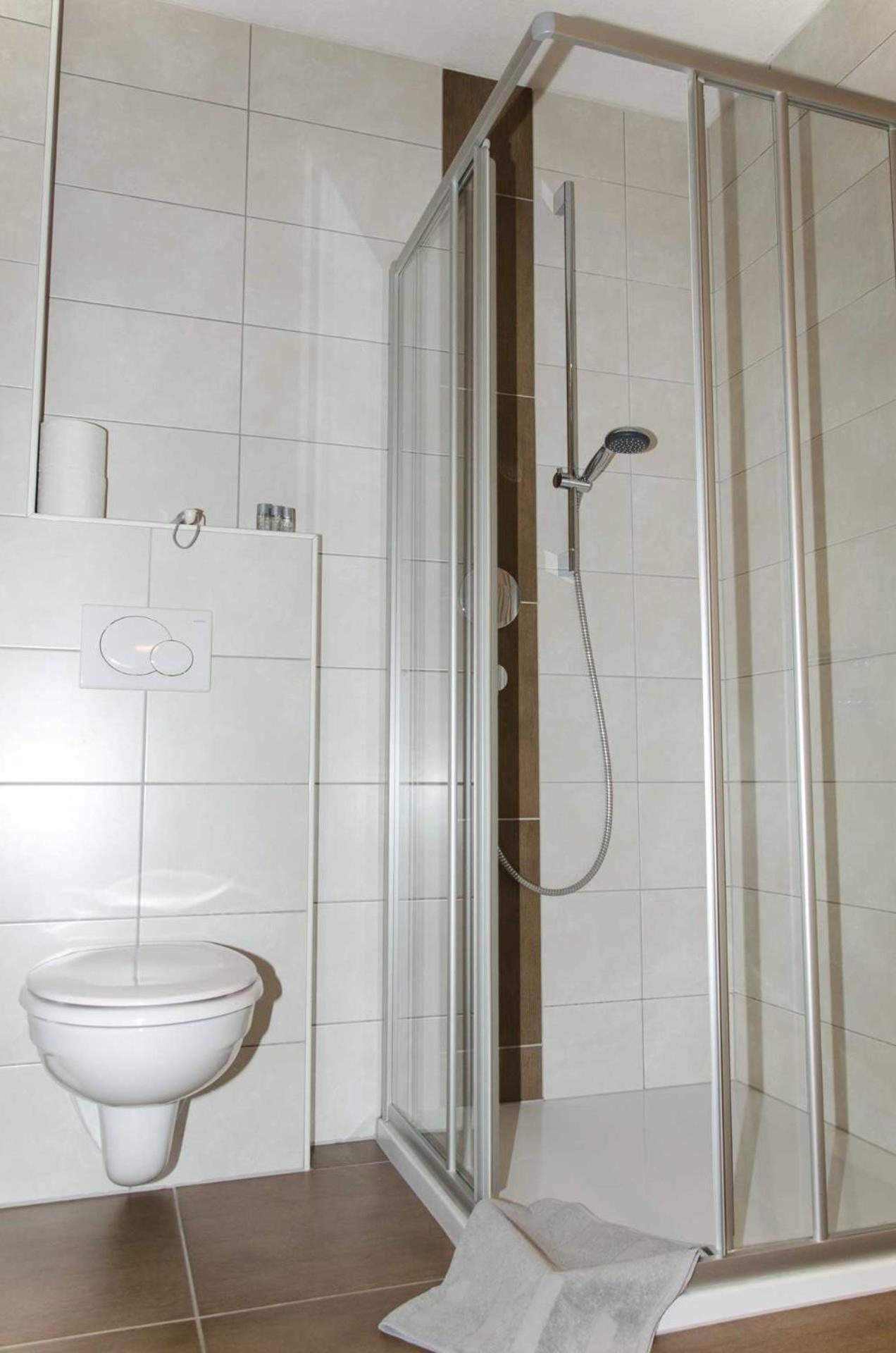 Haus Alpin Apartments Pettneu am Arlberg Bagian luar foto